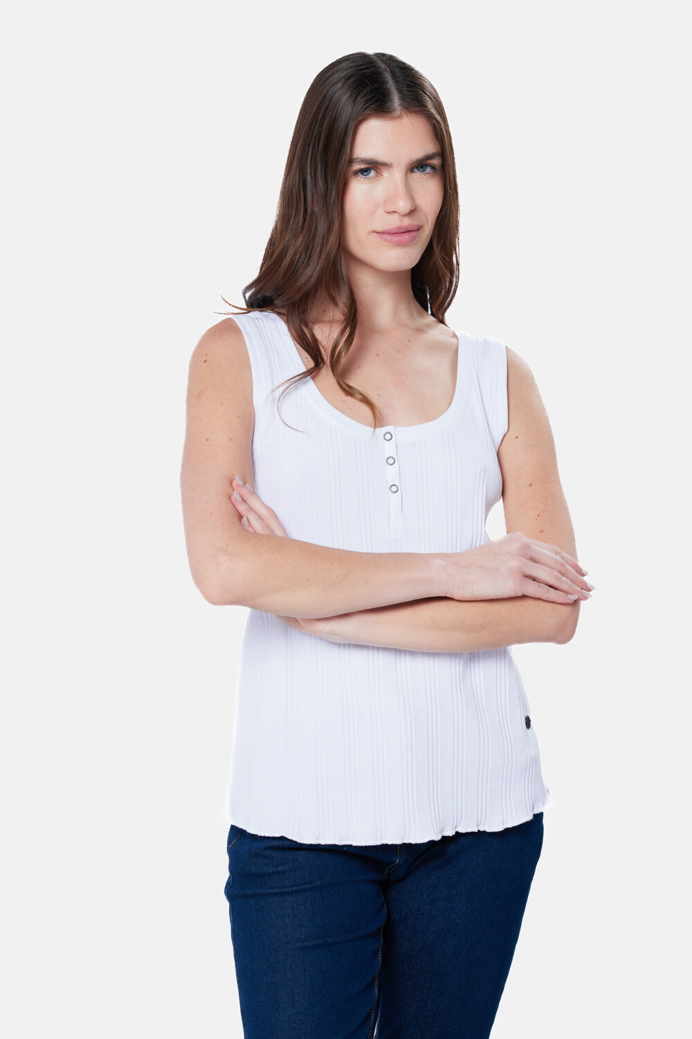 MUSCULOSA RIB CON BOTONES Blanco