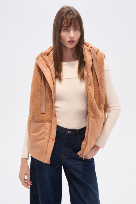 Chaleco Cindis Caramelo