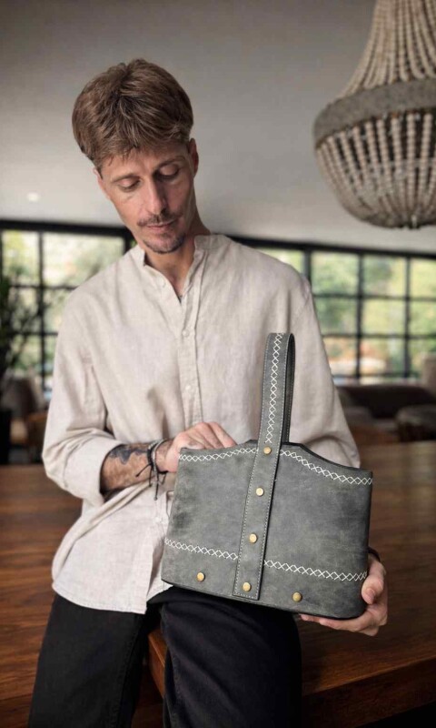 POSATERMO BUTAN C/COSTURA ARTESANAL HUMO