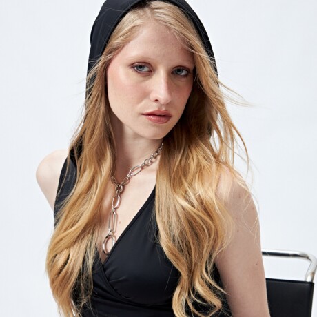 TOP ARIANA Negro