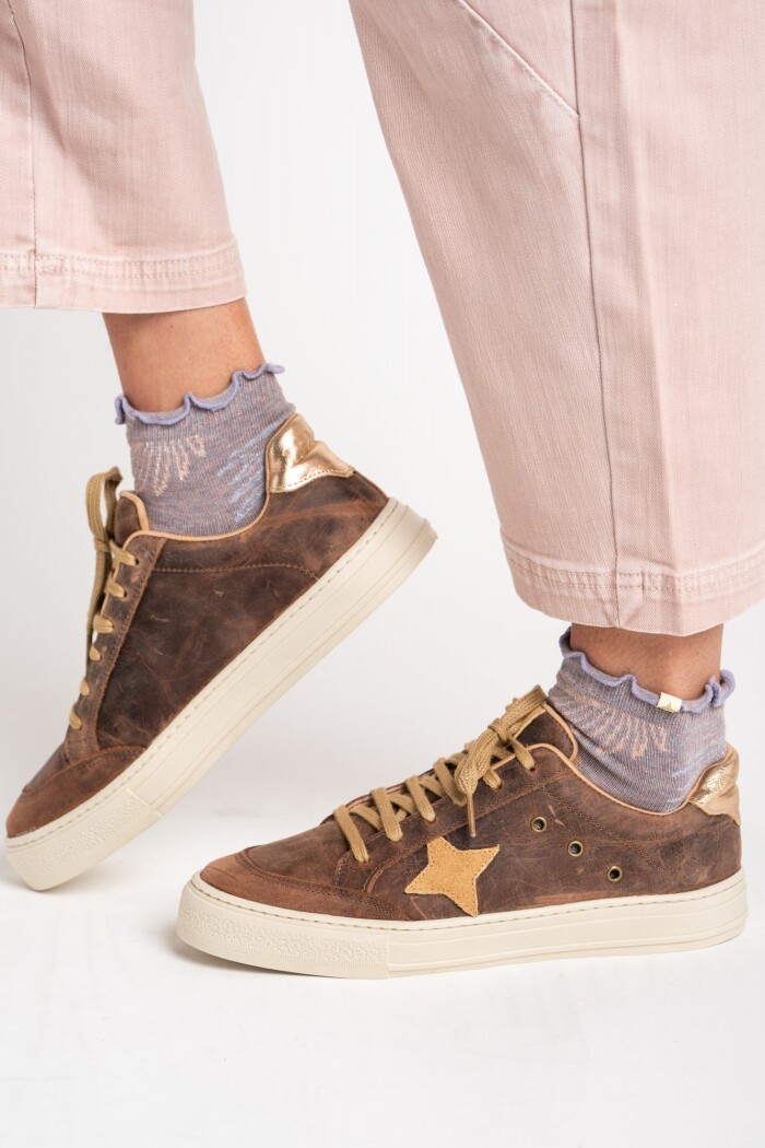 Zapatilla Cuero Chocolate