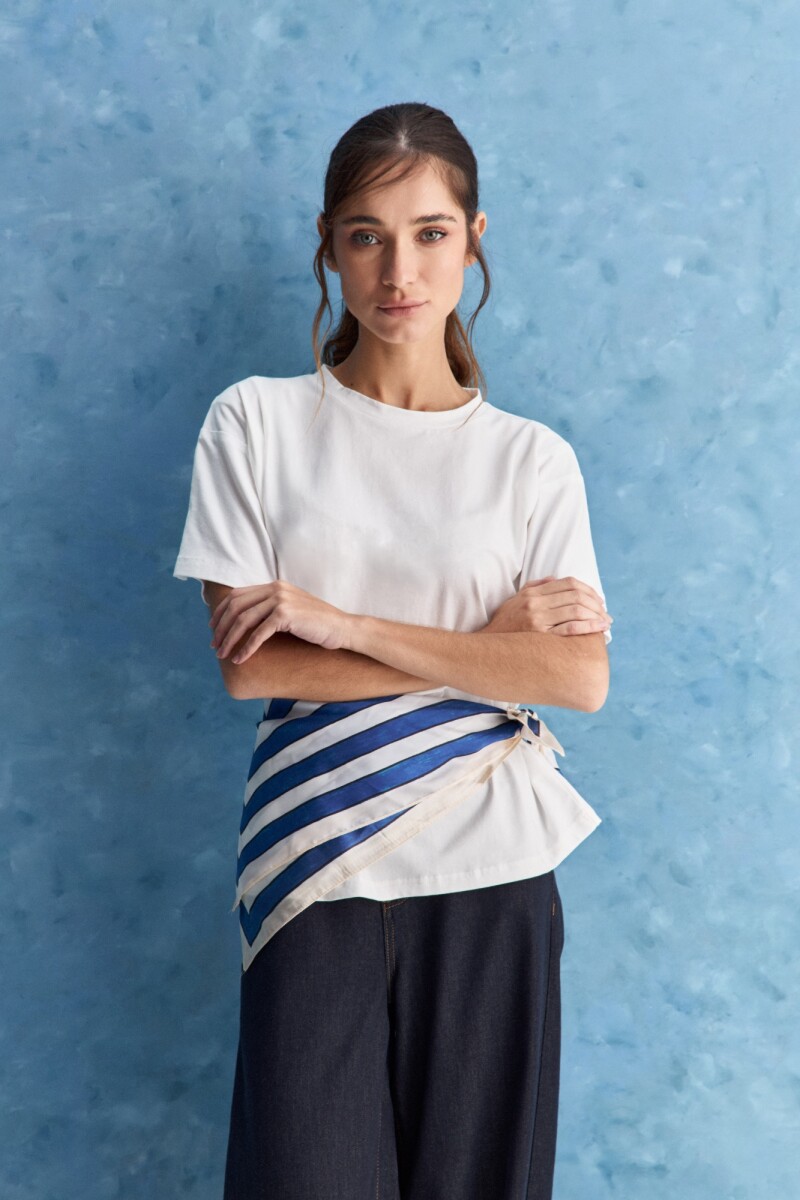 REMERA MOREA 