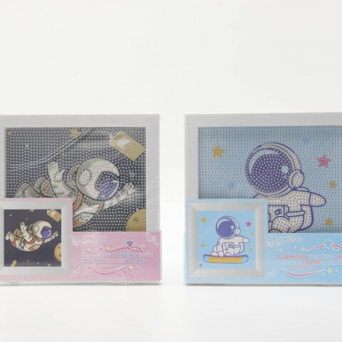 CUADRO DE DIAMANTES CON MARCO Y SOPORTE (ASTRONAUTA) CUADRO DE DIAMANTES CON MARCO Y SOPORTE (ASTRONAUTA)