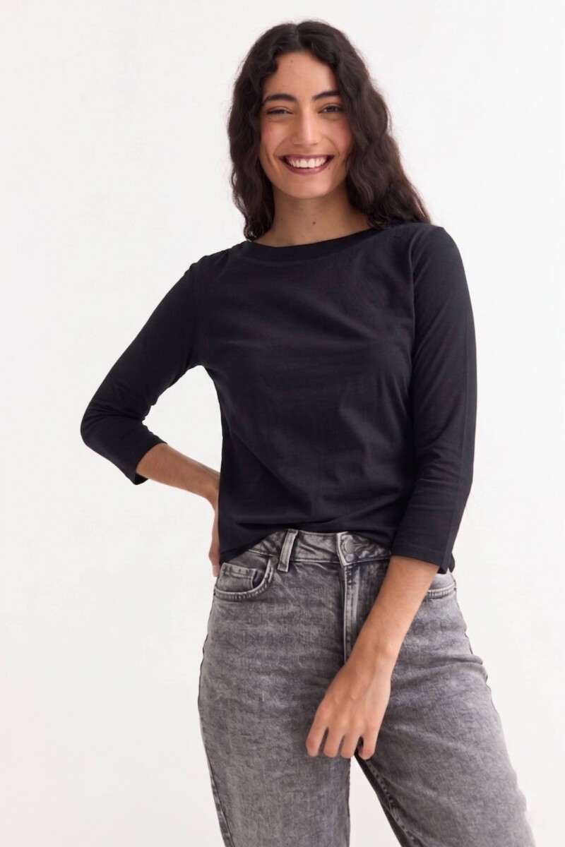 Remera manga 3/4 cuello bote NEGRO