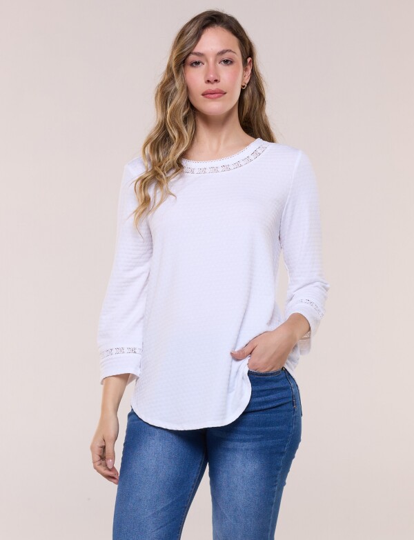 Remera Manga 3/4 Con Detalle De Puntilla Calada BLANCO