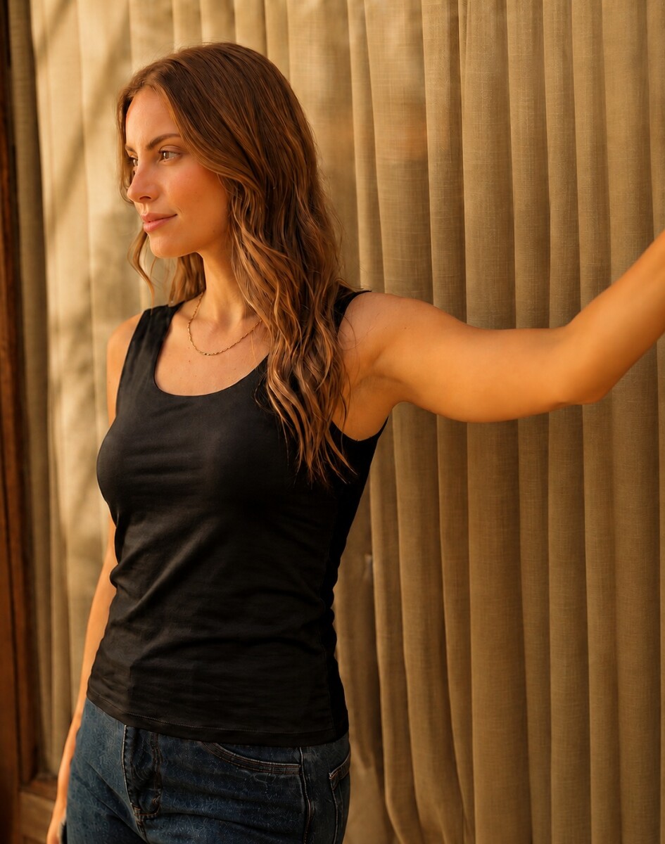 Musculosa Casual. - Negro 