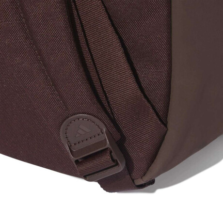 Mochila Classic Back-to-School Badge of Sport Unisex Chocolate