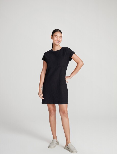 VESTIDO BÁSICO FEMENINO MANGA CORTA CON BOLSILLO NEGRO