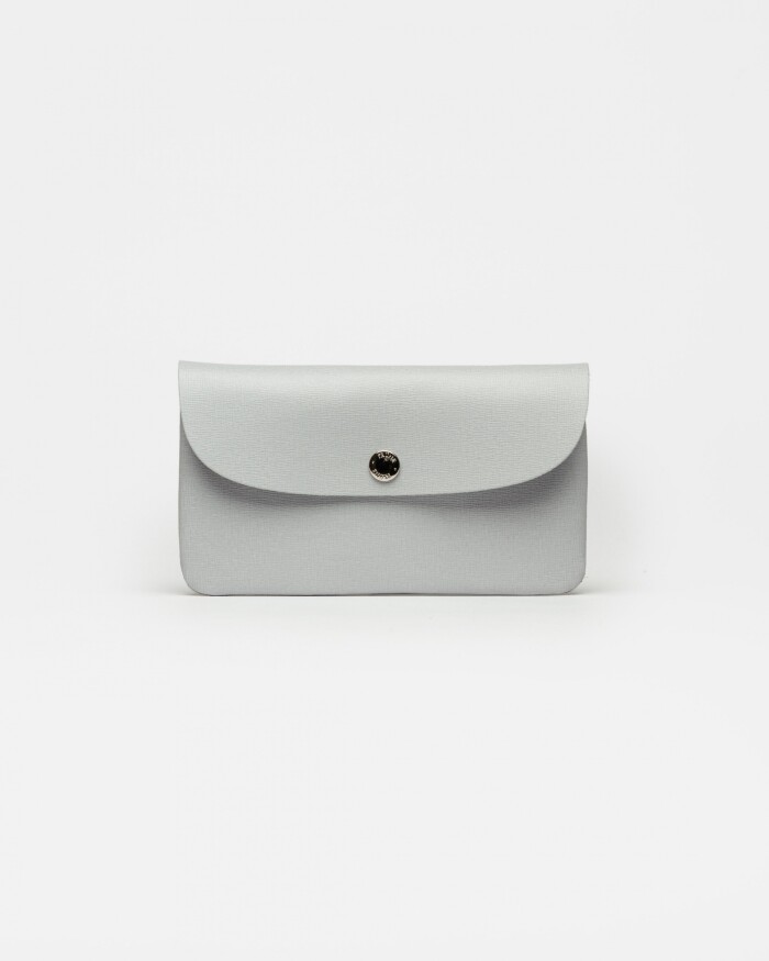 Sobre Santina en cuero grabado saffiano Celeste Gris