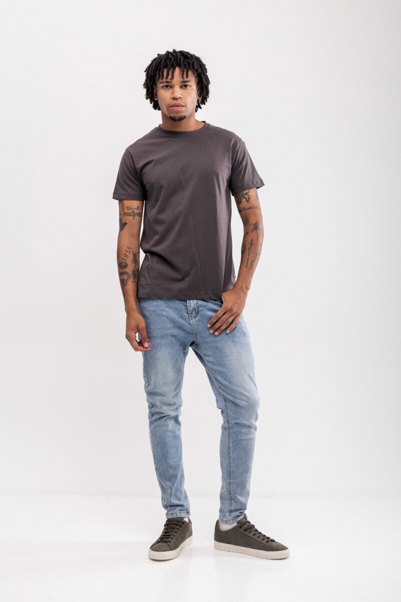 Remera Cadiz Gris oscuro