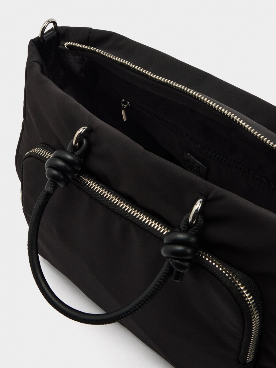 Bolso Tote De Nylon Con Colgante M negro