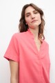 Blusa de lino con volados fucsia