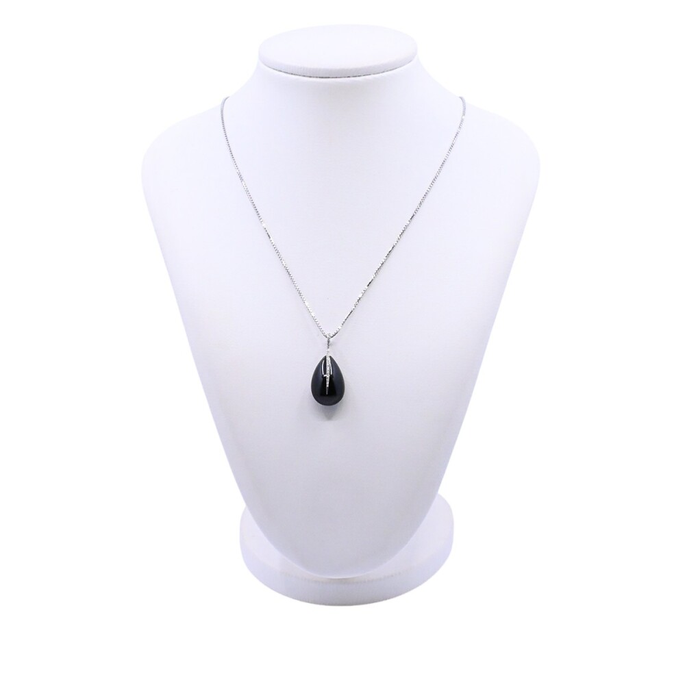 Colgante oro 18k blanco con brillantes y onix. Colgante oro 18k blanco con brillantes y onix.