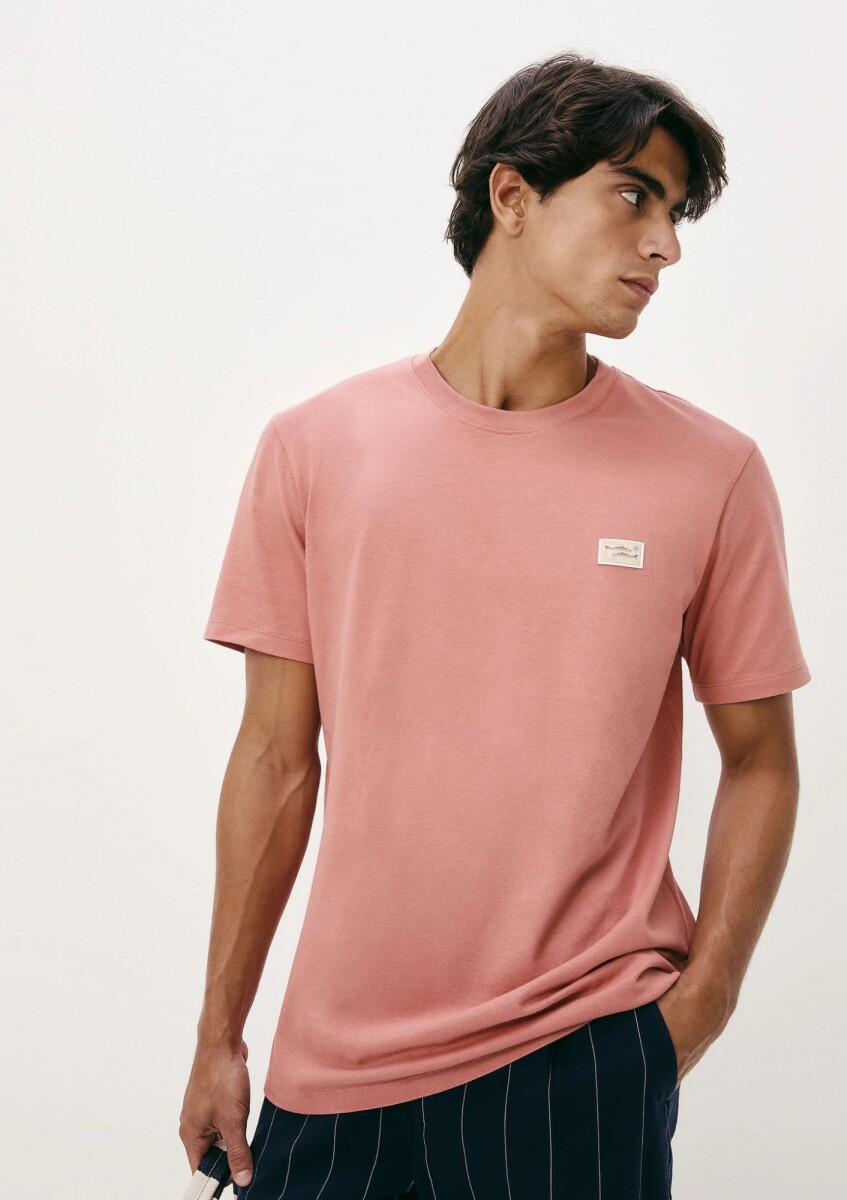 CAMISETA CON ESTAMPA MODELO REGULAR - ROSADO 