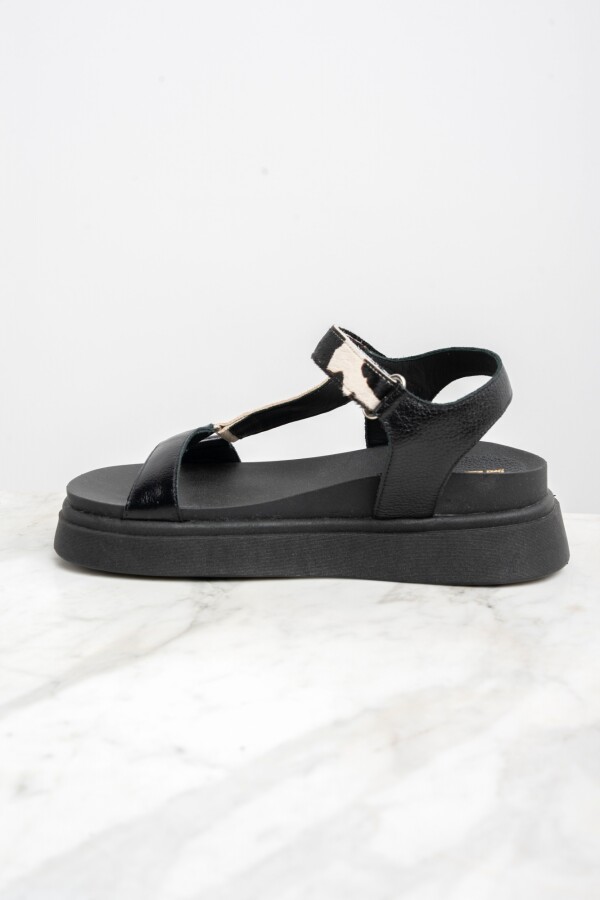Sandalia Cuero Combinada Negro