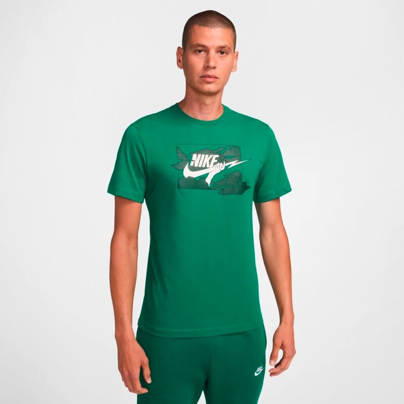 Remera Nike Sportswear Tee de Hombre Verde