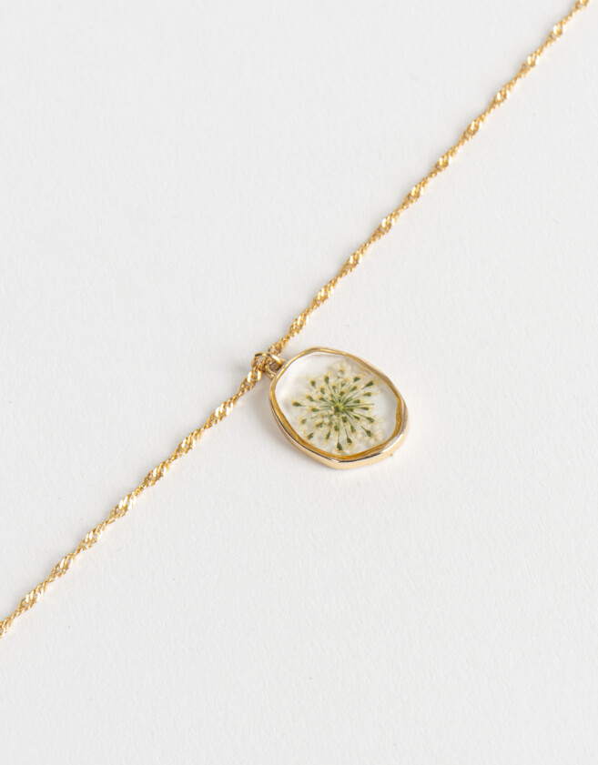 Cadena Corta con Dije Con flores Cadena Corta Con Dije Flor - Dorado