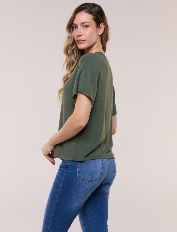 Remera Boxy Hombro Caido OLIVA