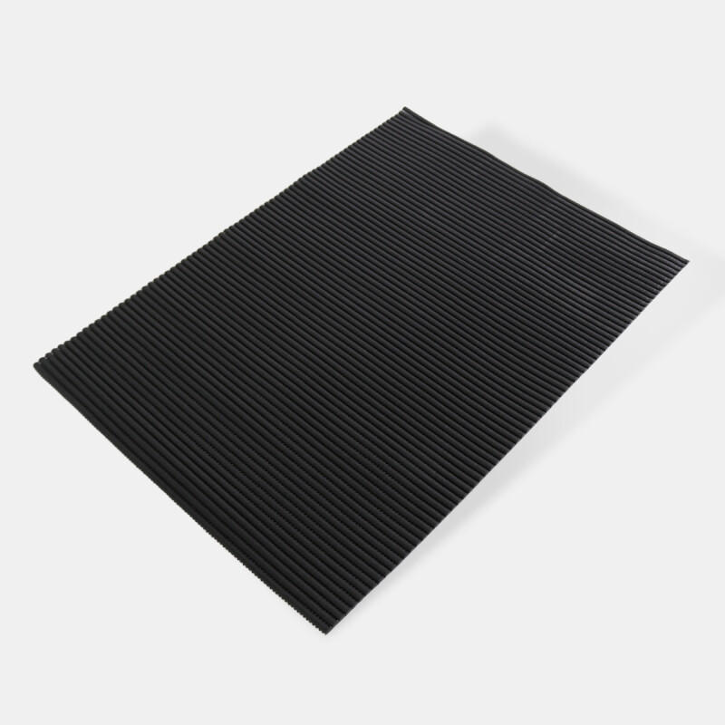 ALFOMBRA NEGRA ANTIDESLIZANTE 50X70CM P/BAÑO Unica