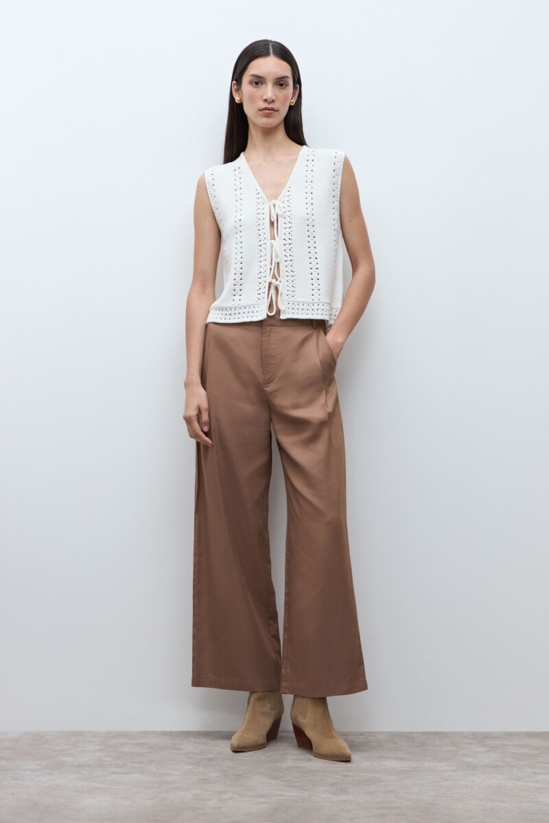 Chaleco tejido con lazos crudo