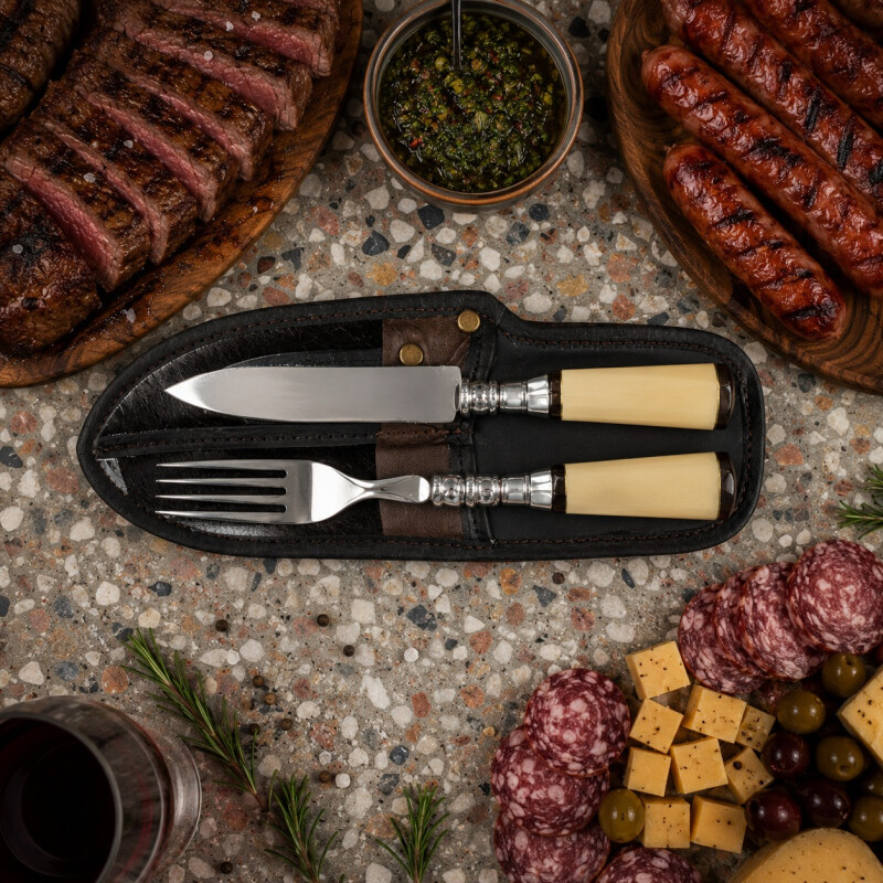 Set de Asado Artesanal - Cuchillo y Tenedor Parrillero Guampa o Hueso N°5 Blanco
