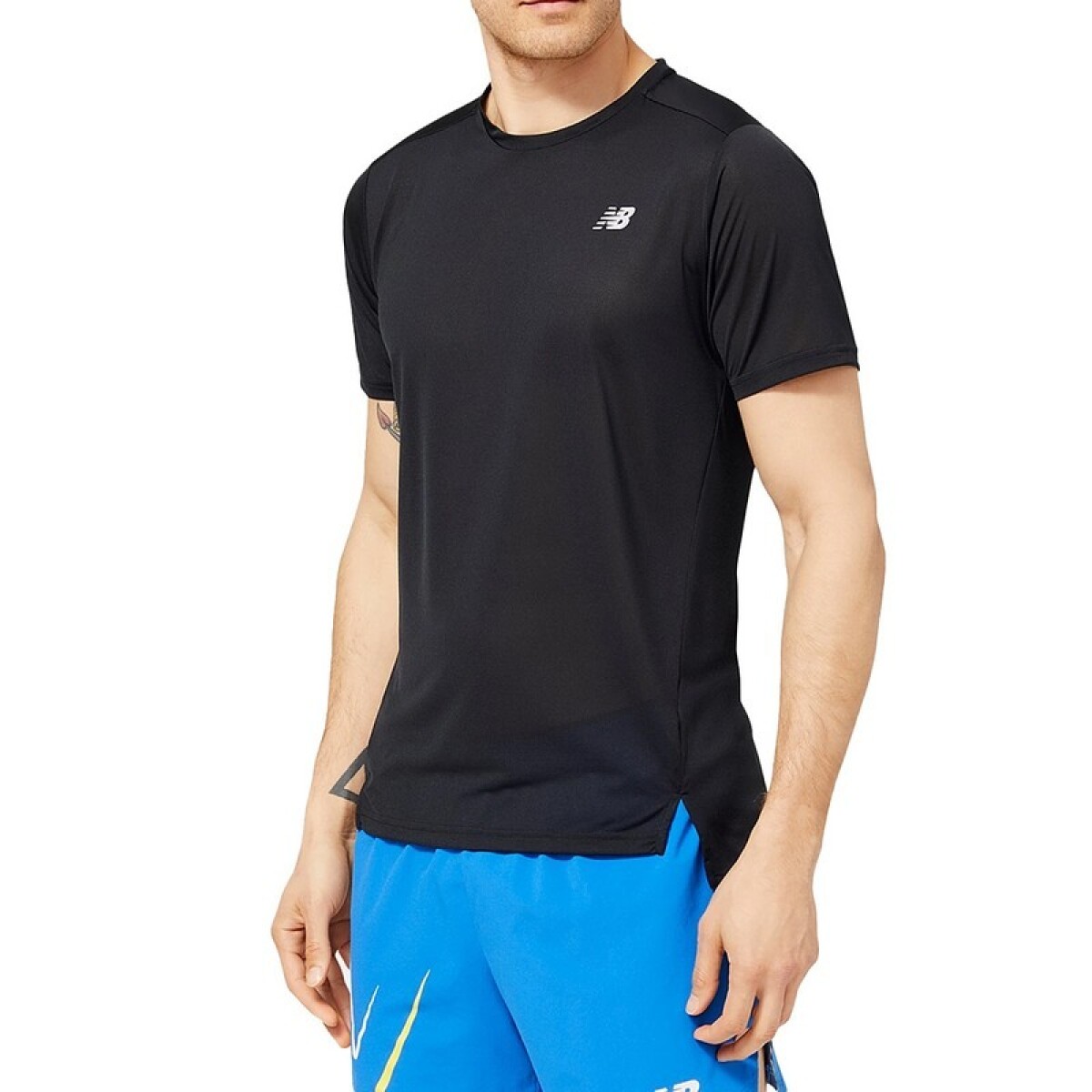 Remera New Balance Accelerate - Negro 