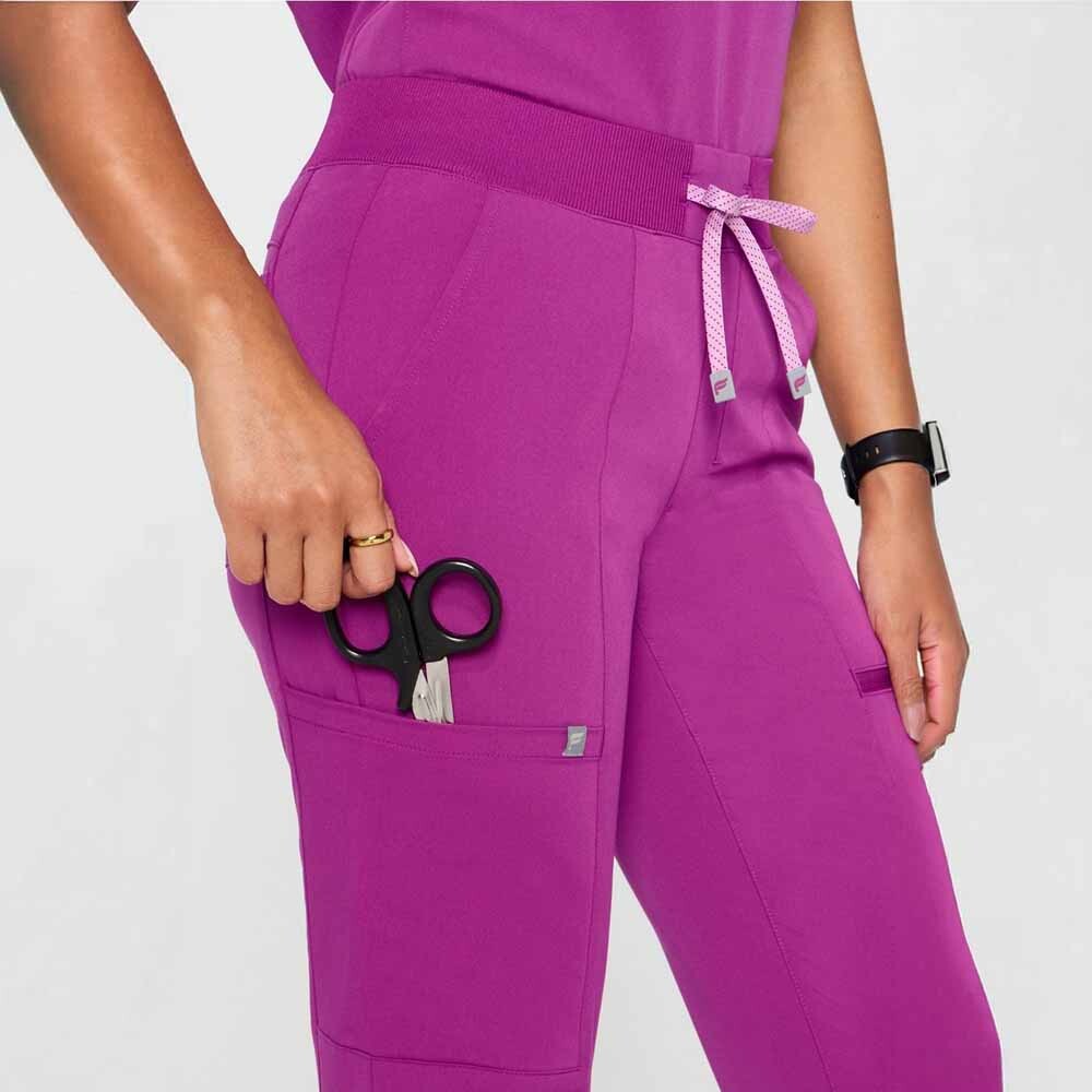 Jogger On-Call Scrub Mujer Berry Blast