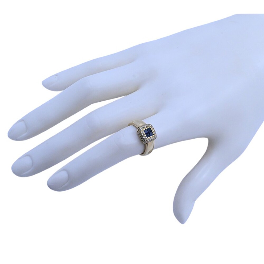 Anillo en oro 18 k brillantes y zafiros carré. Anillo en oro 18 k brillantes y zafiros carré.