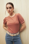 REMERA MATIAS Almendra