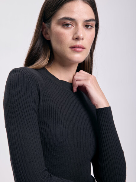 Remera punto rib Negro