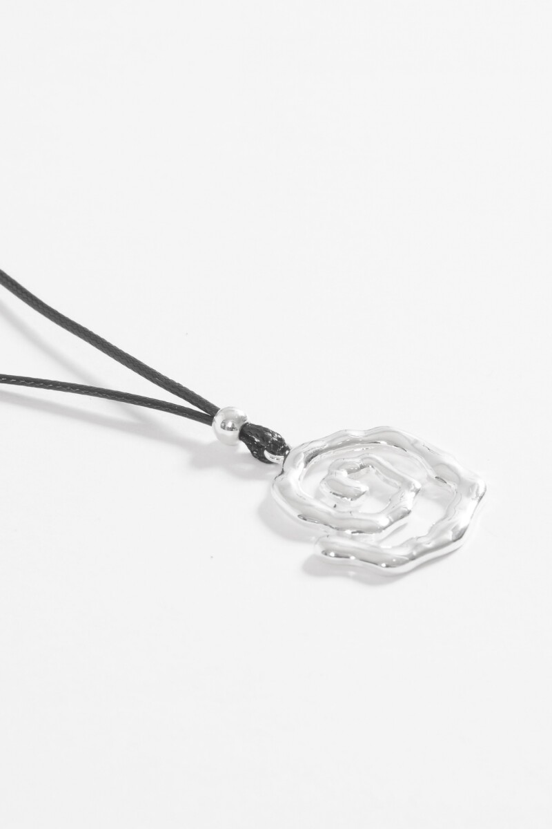 Collar cord suede dije caracol texture plateado