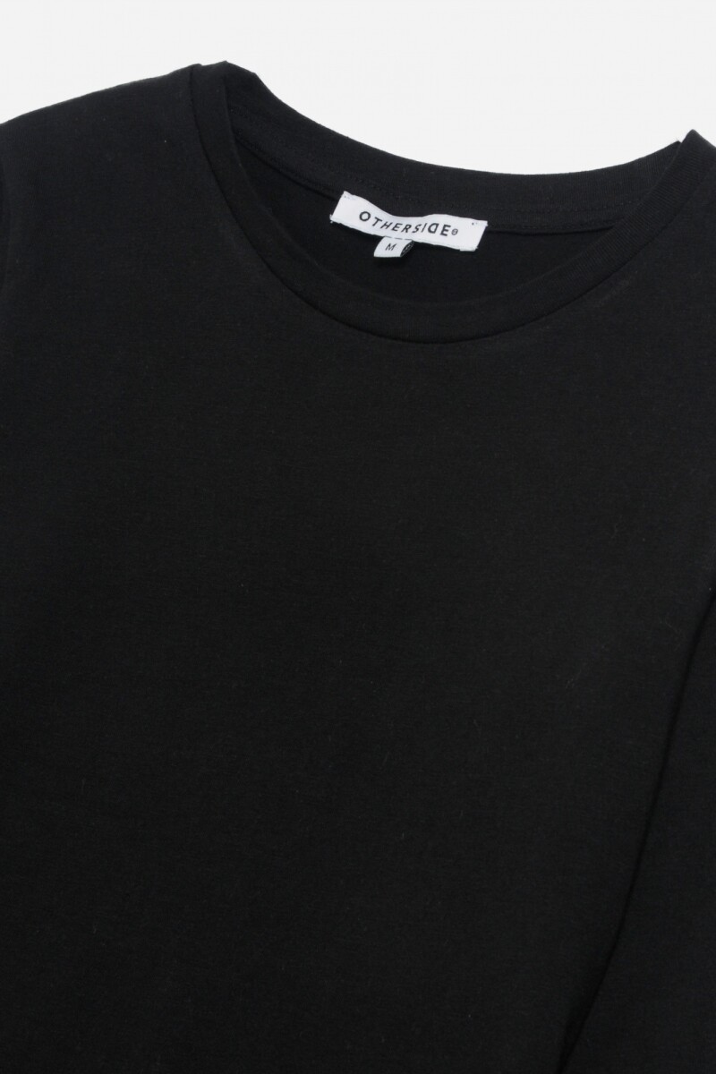 Remera cuello redondo NEGRO