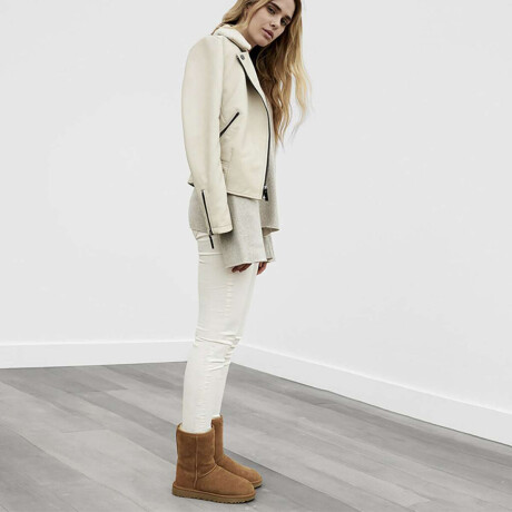 Botas UGG Classic Short II Marrón