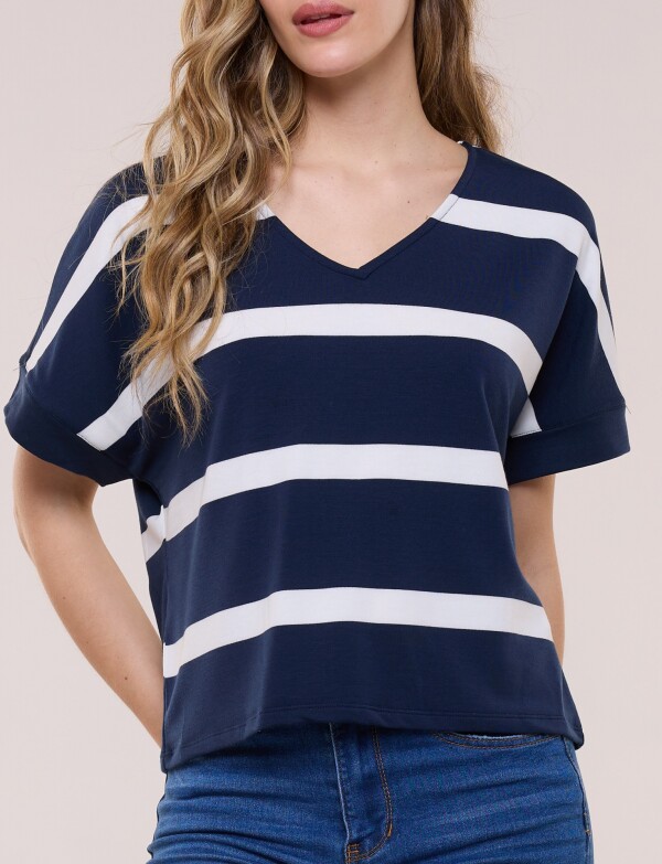 Remera Marinera Escote V AZUL
