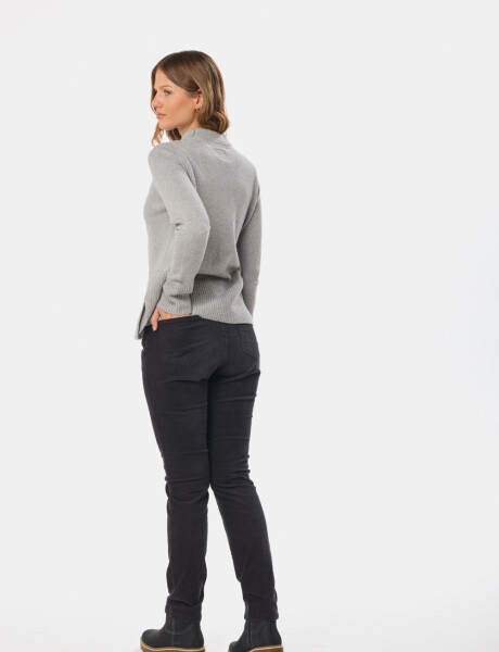 PANTALON DE PANA CON SPANDEX Gris