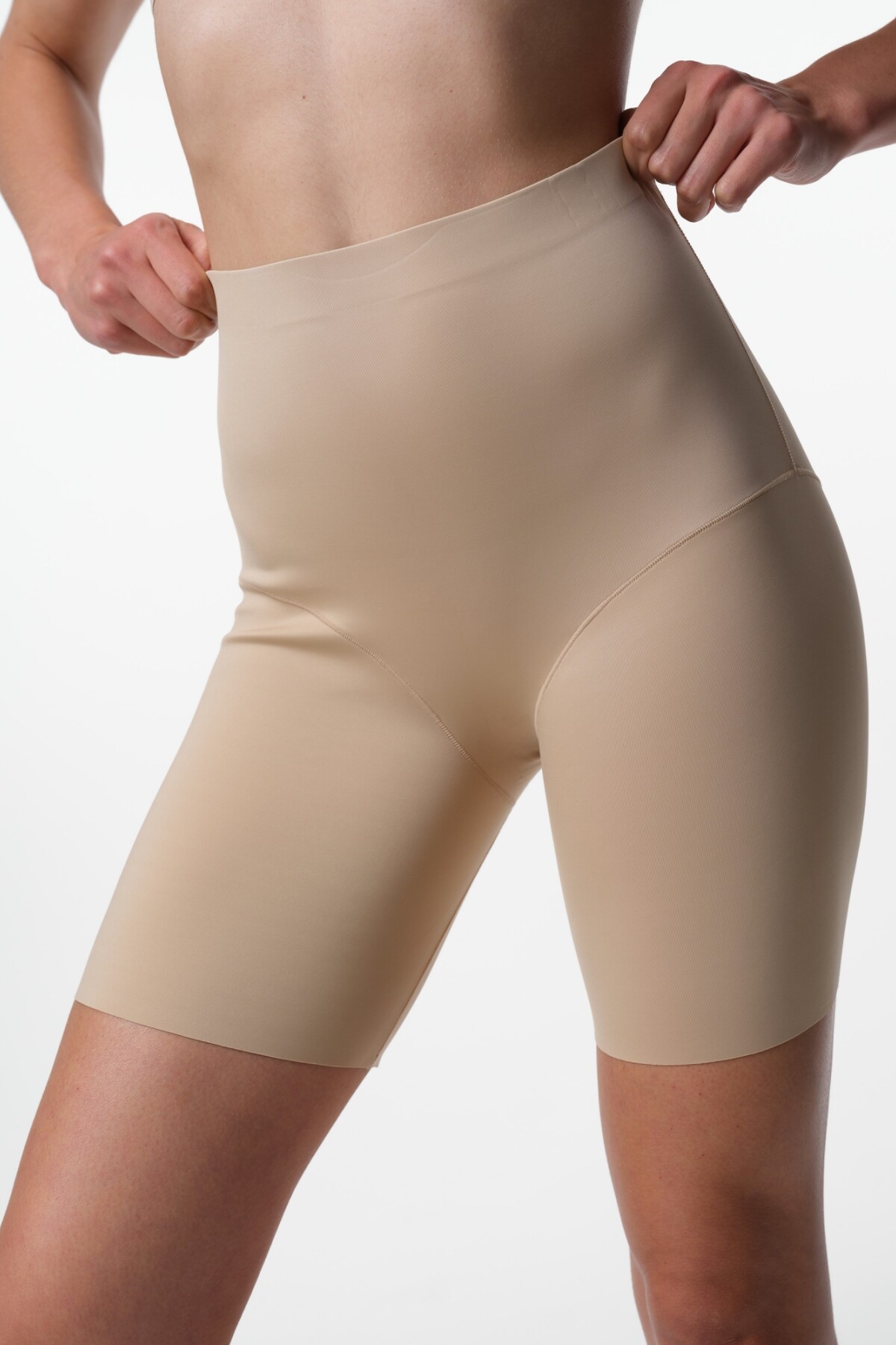 Short Slim Silk Arena