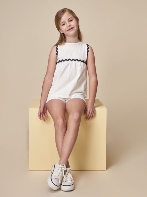 Camiseta Con Detalle De Ondas A Contraste Blanco