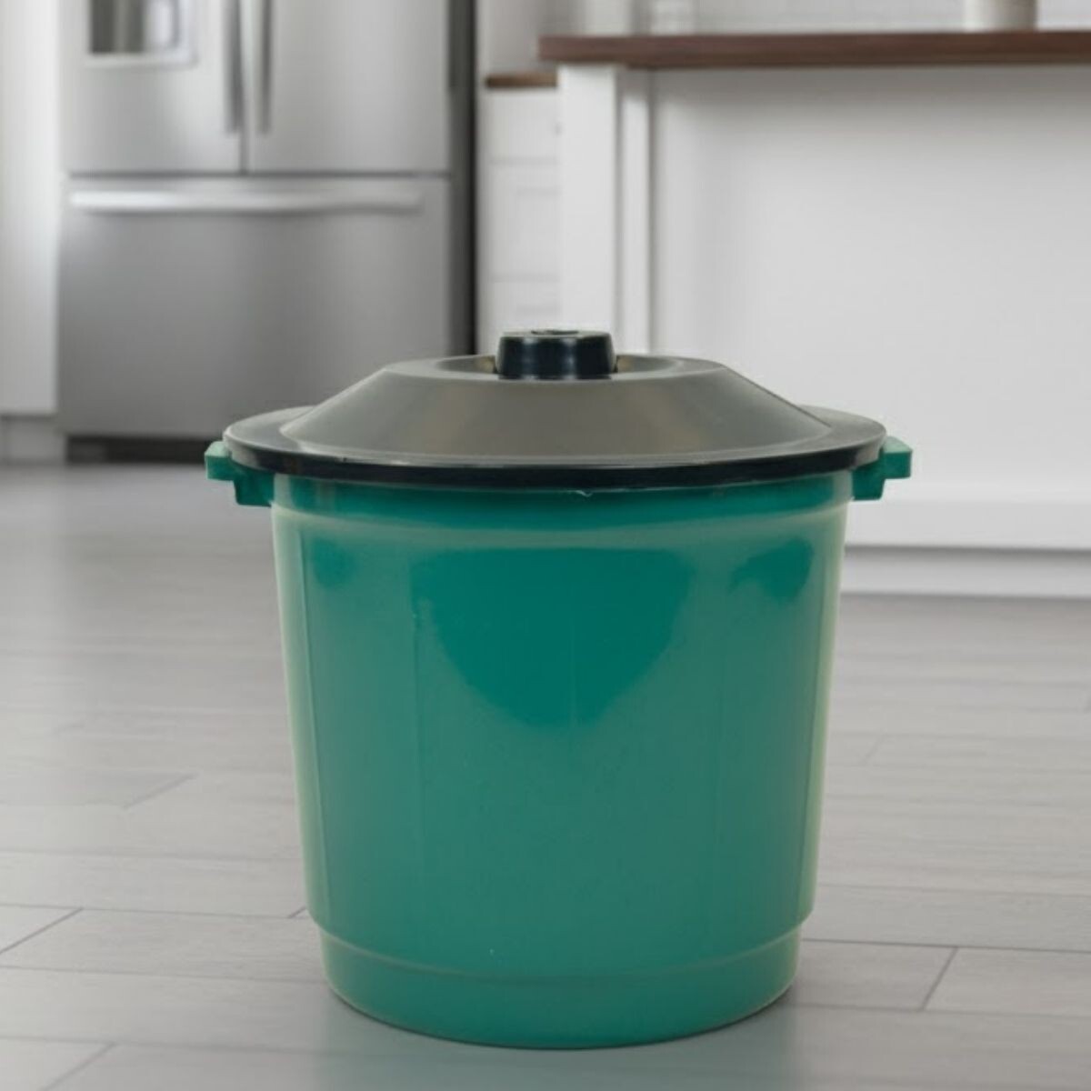 Tarro de residuos con tapa 10 lts - COLORES SURTIDOS 