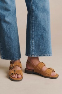 Sandalias Con Hebillas Gamuza Camel