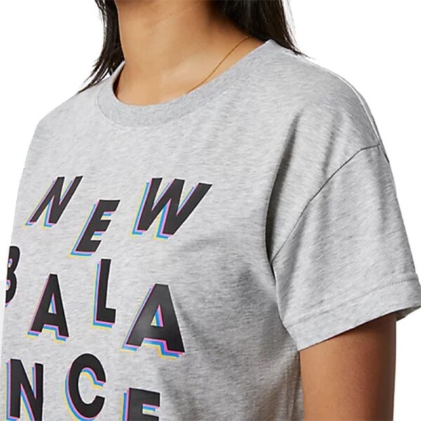 Remera New Balance Relentlees Gris