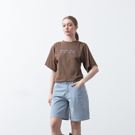 REMERA ALGARROBO Café