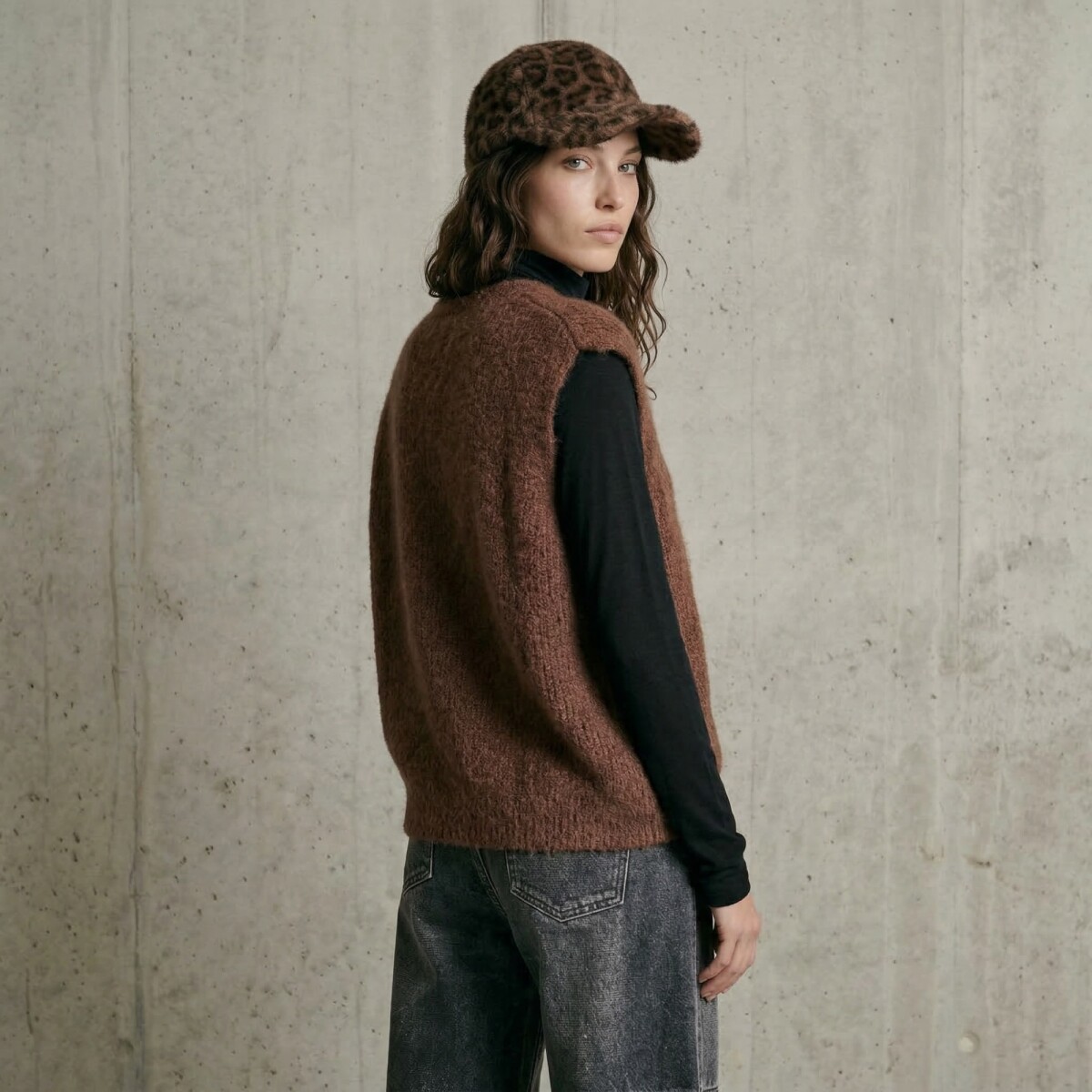 CHALECO CALE - MARRON 