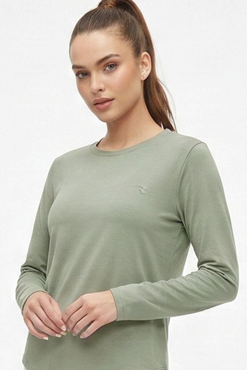 Remera Mangas Largas Verde.