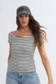Remera off shoulder mangas cortas BLANCO Y NEGRO