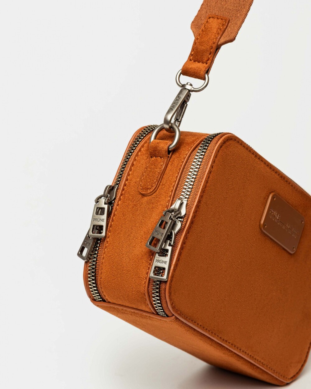 Bandolera New Penny en efecto gamuza Tabaco