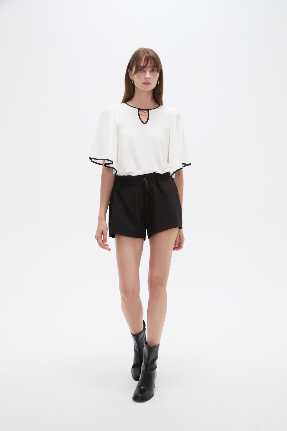 Short Milae Negro