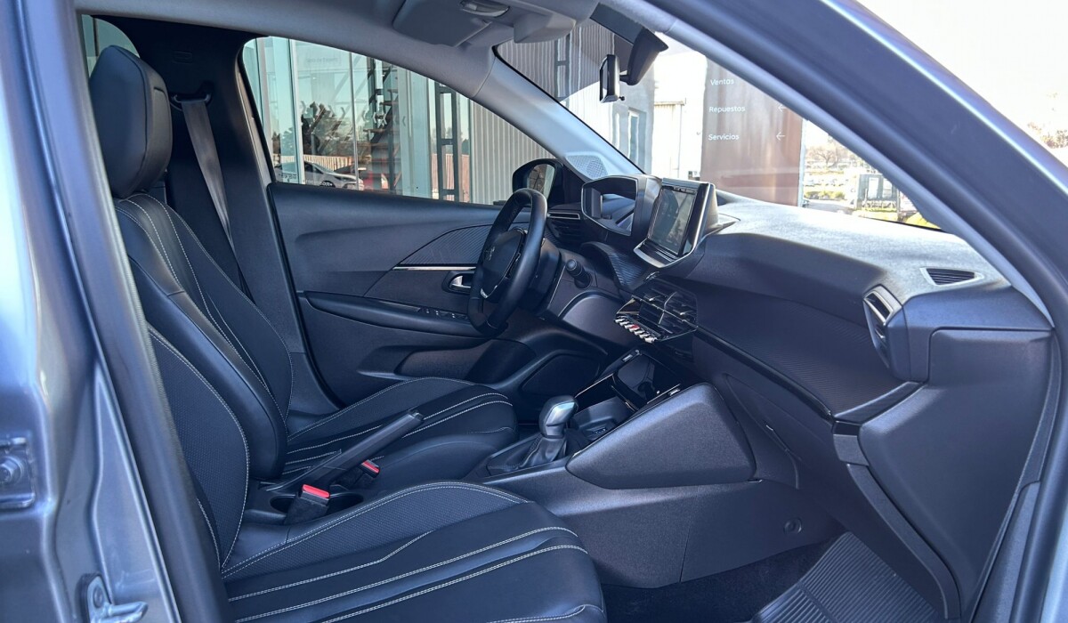 Peugeot 208 Allure 1,6 AT6 - 2024 Peugeot 208 Allure 1,6 AT6 - 2024