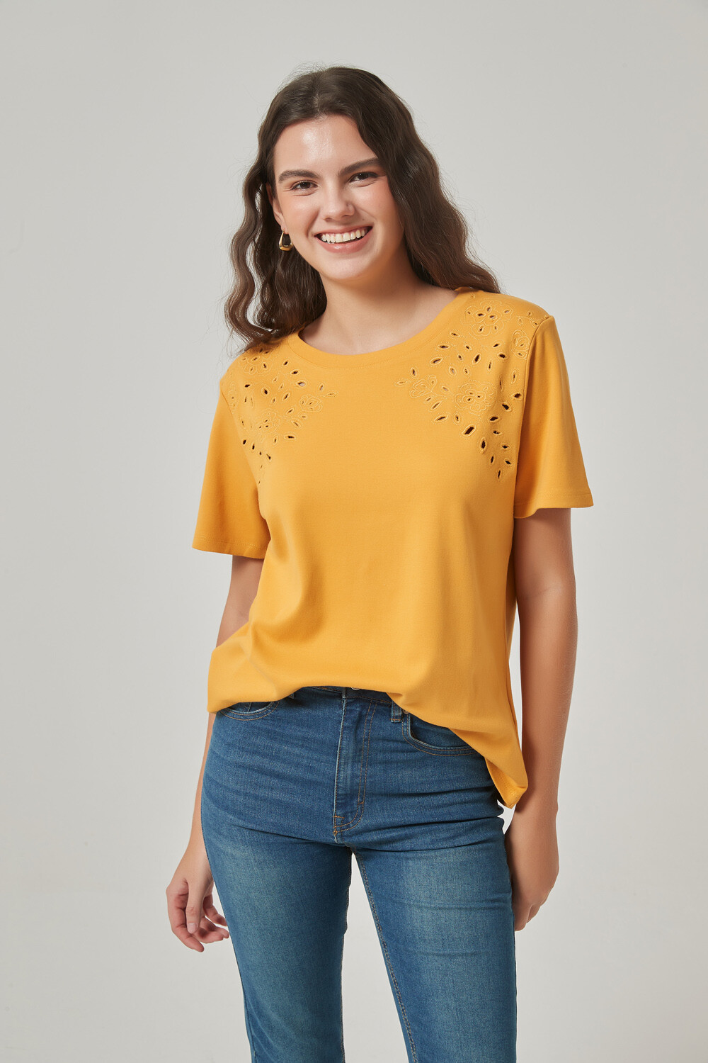 Remera Tsehay Mostaza