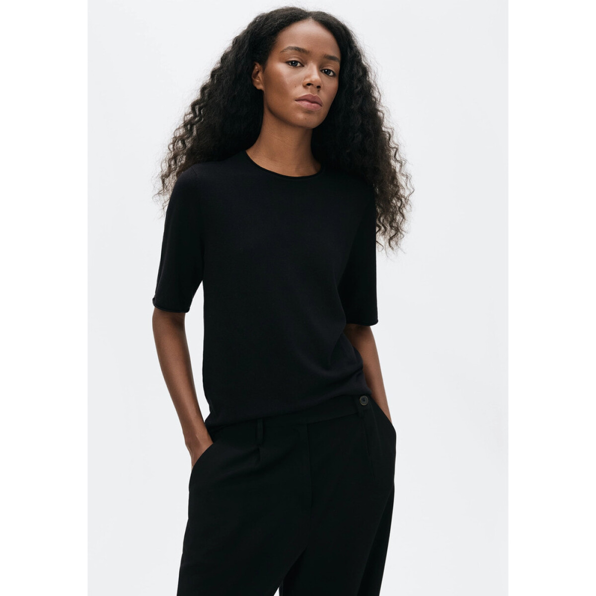 BLUSA FEM - PRETO ESCURO 