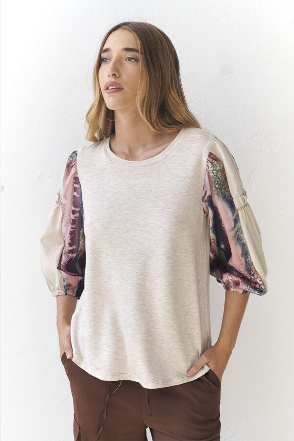 REMERA MICA BEIGE